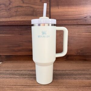 Stanley The Quencher H2.0 Flowstate 40oz Tumbler Mist Excellent Used Condition